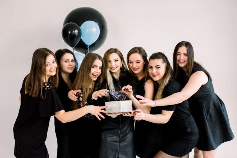 tort na wieczór panienski