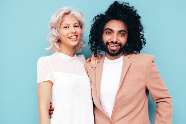 fryzury na wesele krótkie włosy