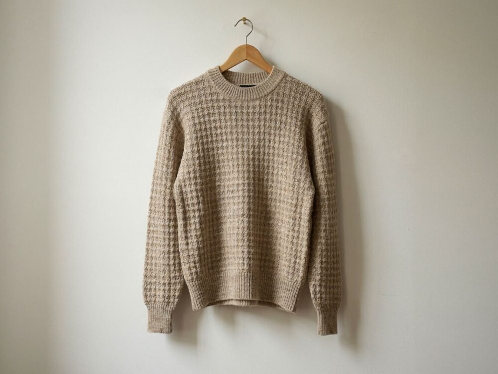 sweter w klasyczny wzór pepitki